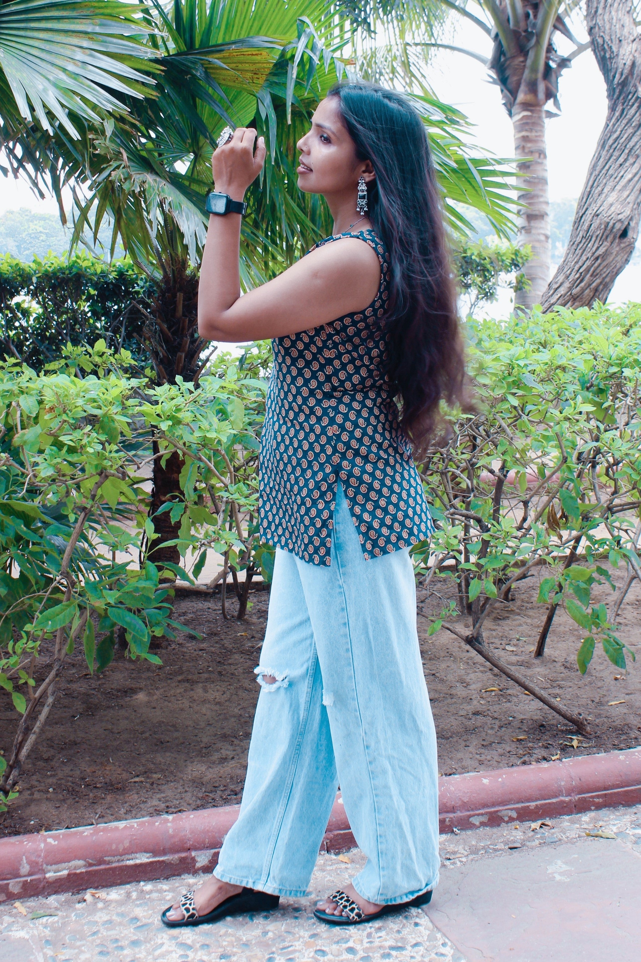 Desi Chic Paisley Printed Top
